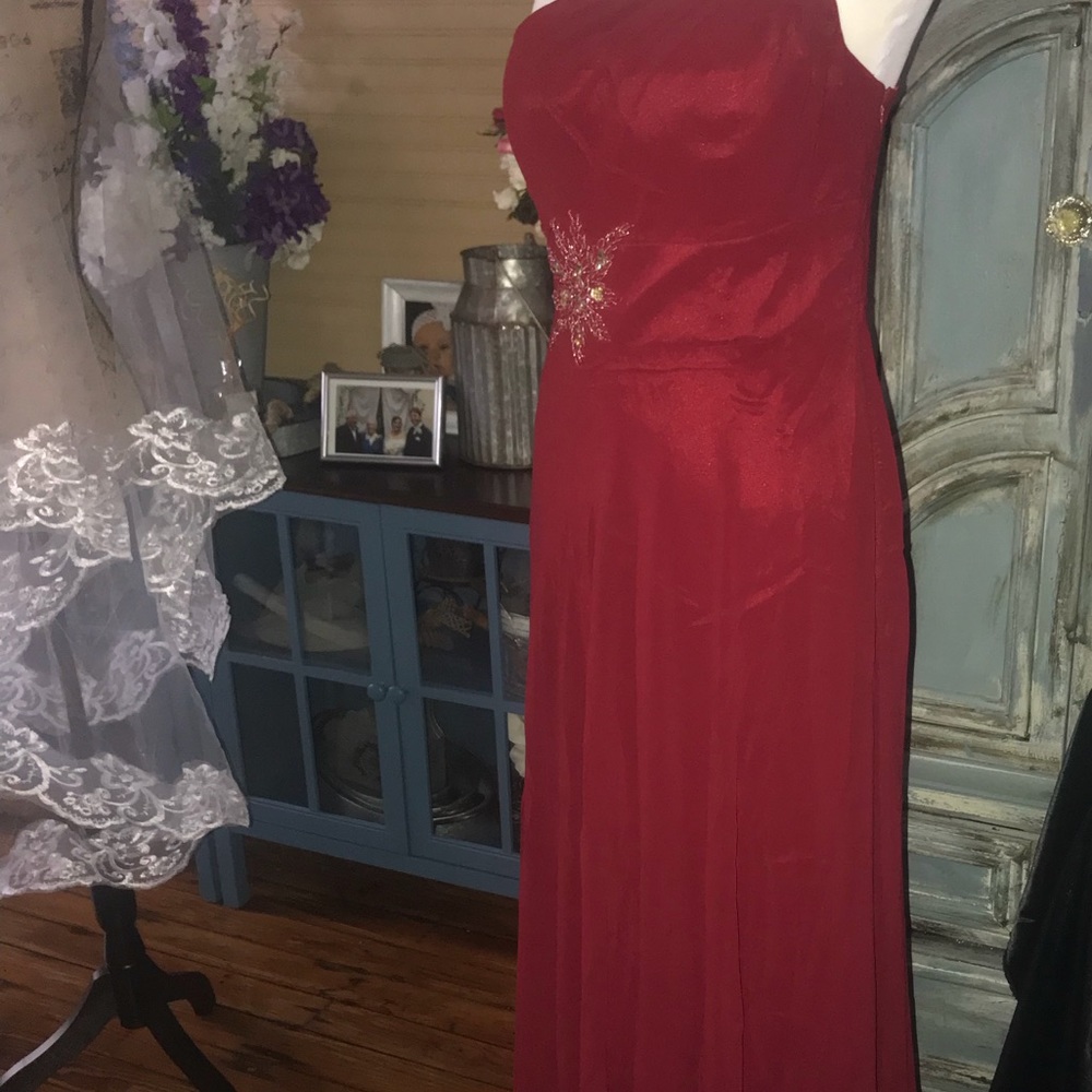 NWT burgundy EVERPRETTY dress size10 - Picture 6 of 8